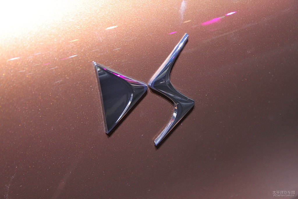 DS 6DƬ