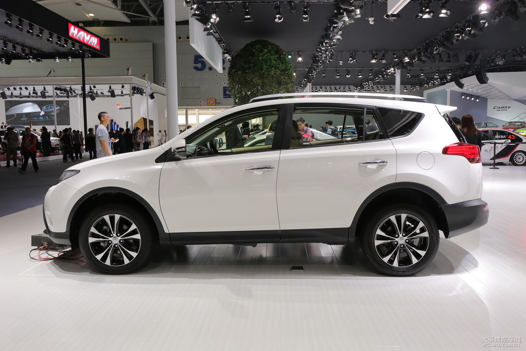 RAV4榮放圖片