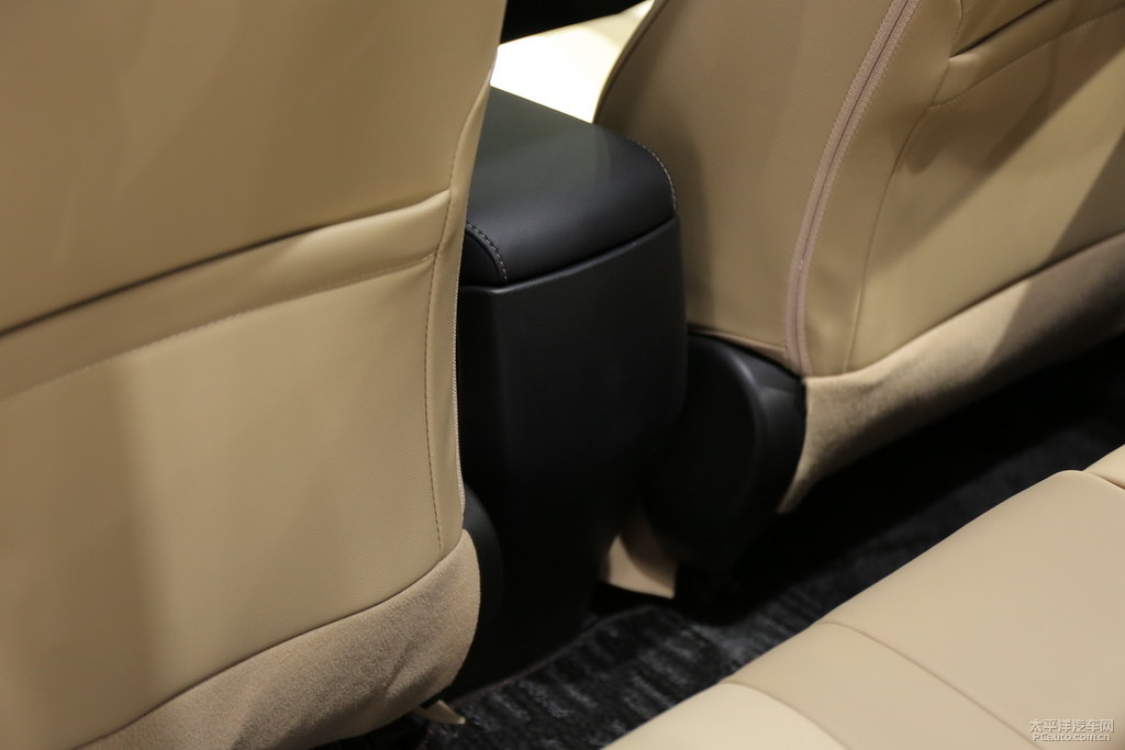 RAV4榮放圖片