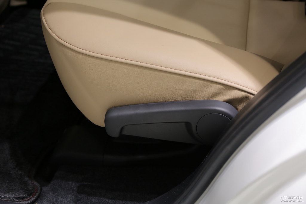 RAV4榮放圖片