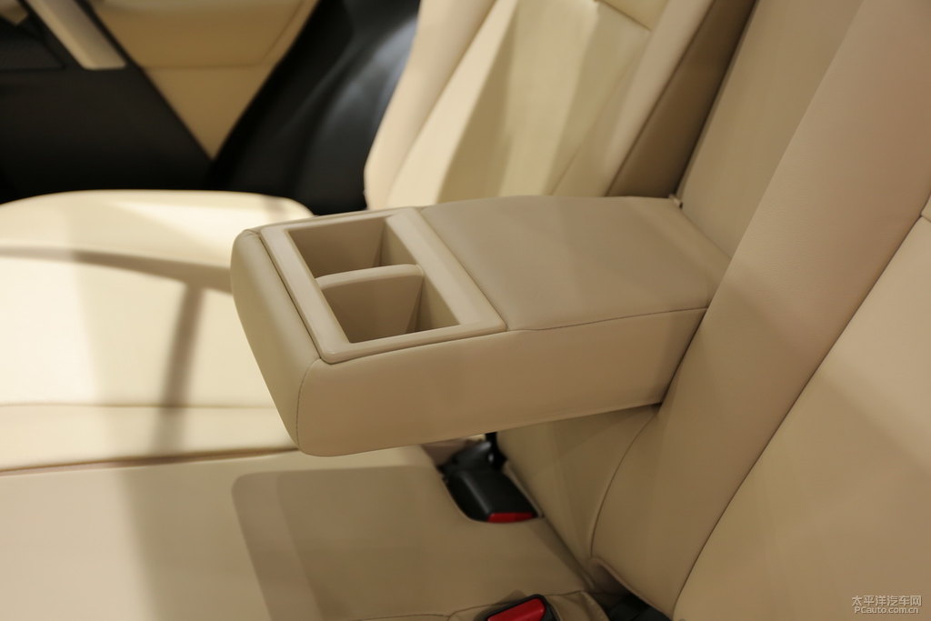 RAV4榮放圖片