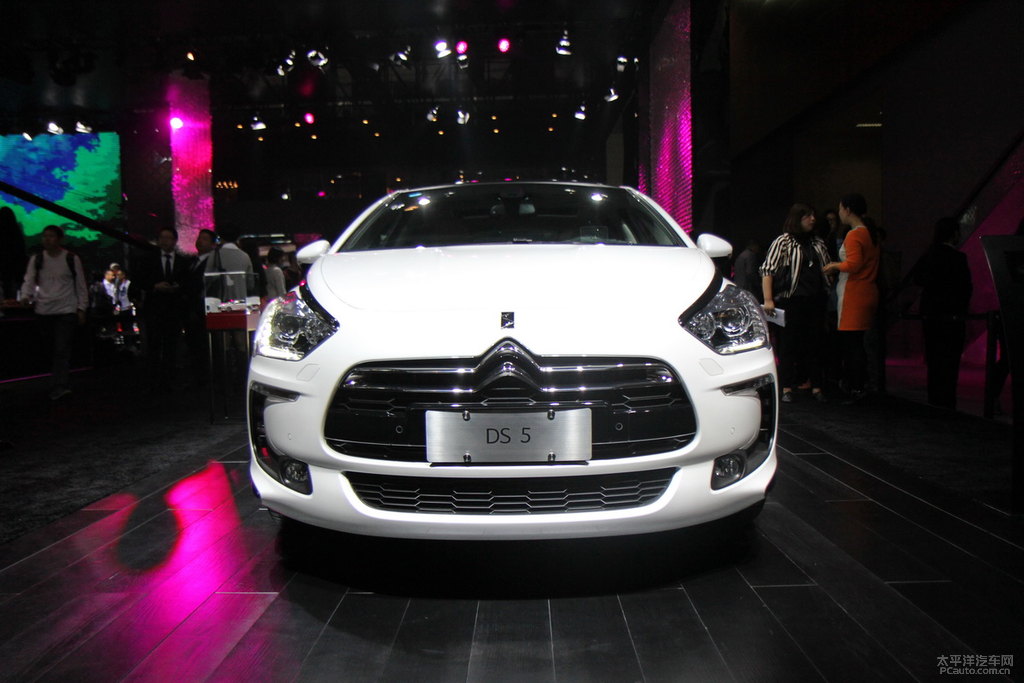 DS 5DƬ