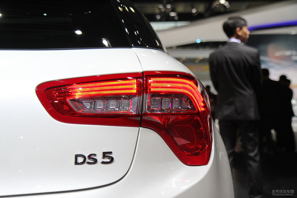 DS 5DƬ