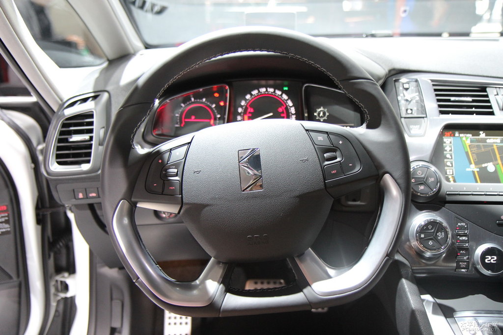DS 5DƬ
