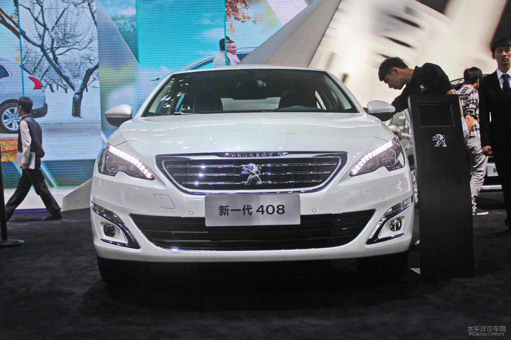標(biāo)致408圖片