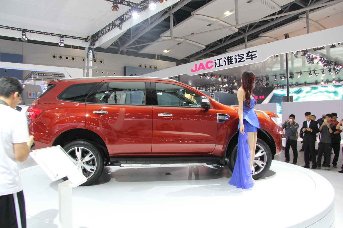 撼路者車展高清大圖