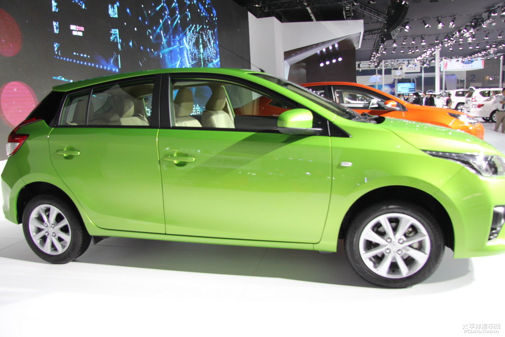 YARiS L 致炫圖片