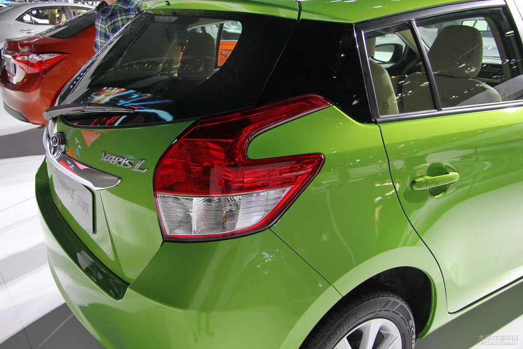 YARiS L 致炫圖片