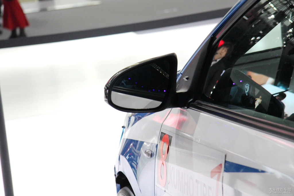 YARiS L 致炫圖片