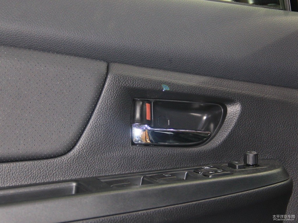 躍動(dòng)珠光橙斯巴魯XV車廂內(nèi)飾圖片