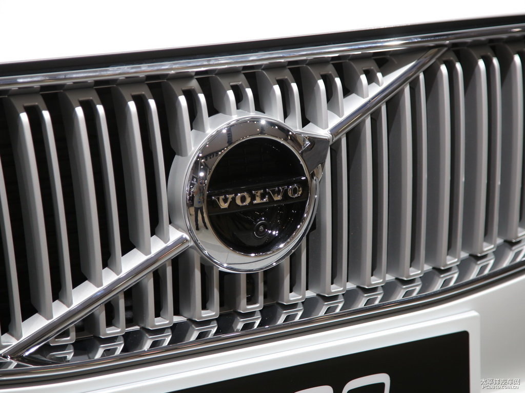水晶白沃爾沃XC90新能源車頭外觀圖片