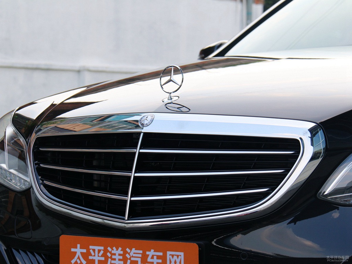 奔馳E級外觀高清大圖