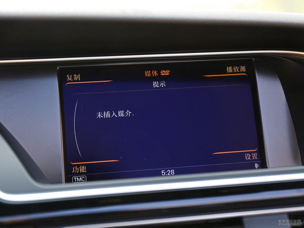 圣邦藍(lán)奧迪RS 5中控內(nèi)飾圖片