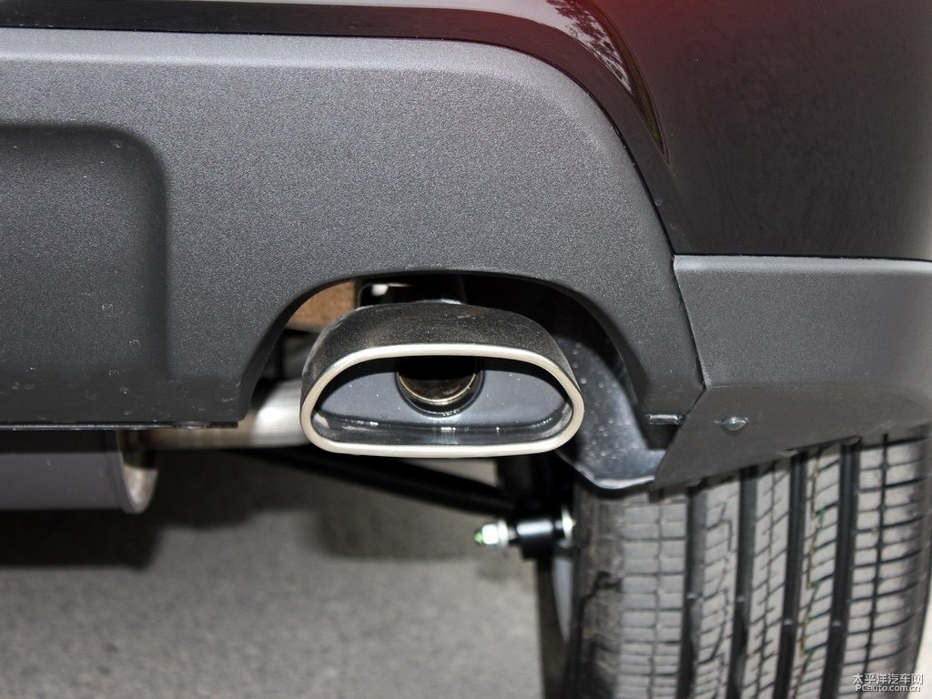經(jīng)典黑哈弗H2車尾外觀圖片