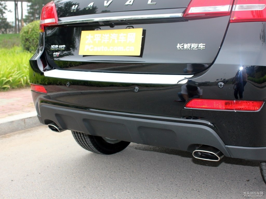 經(jīng)典黑哈弗H2車尾外觀圖片