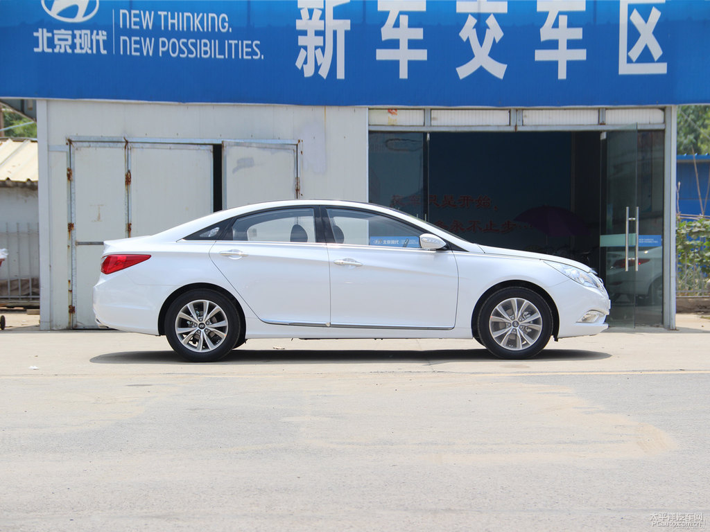 瑩白索納塔整車外觀外觀圖片