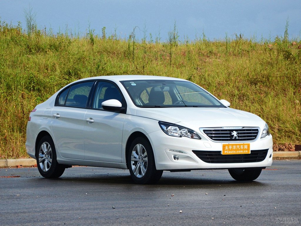 珠光白標(biāo)致408整車(chē)外觀外觀圖片
