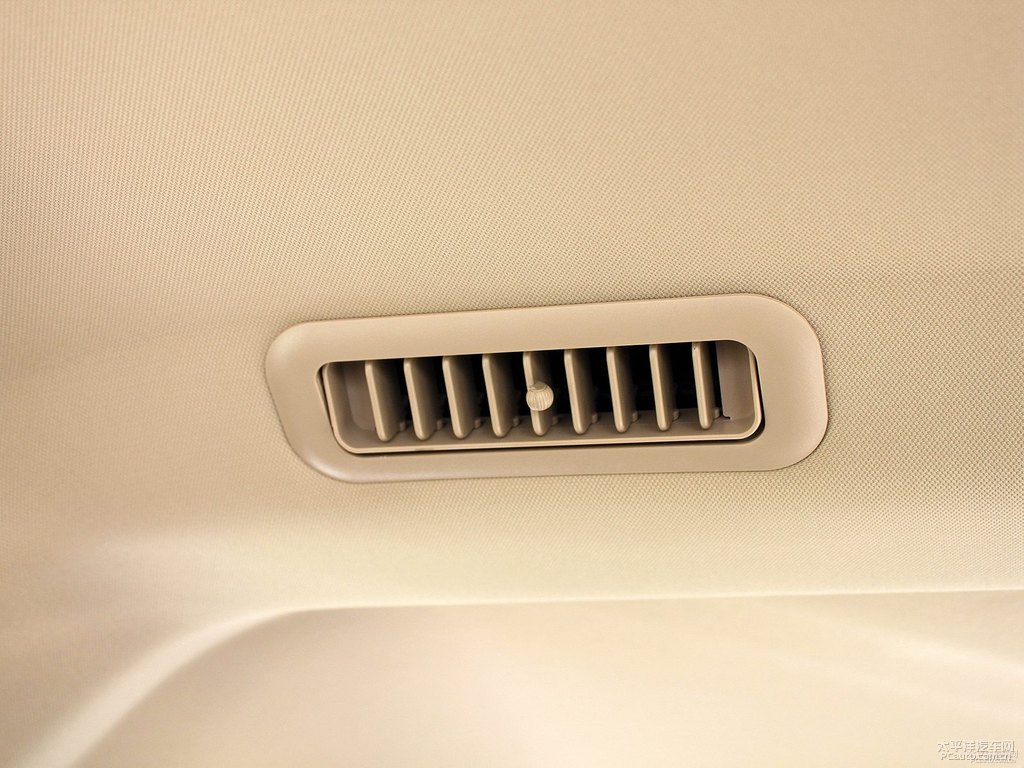 糖果白寶駿730車廂內飾圖片