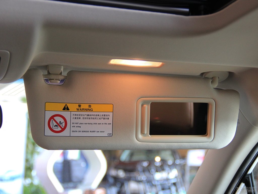超音速石英白雷克薩斯NX車廂內(nèi)飾圖片