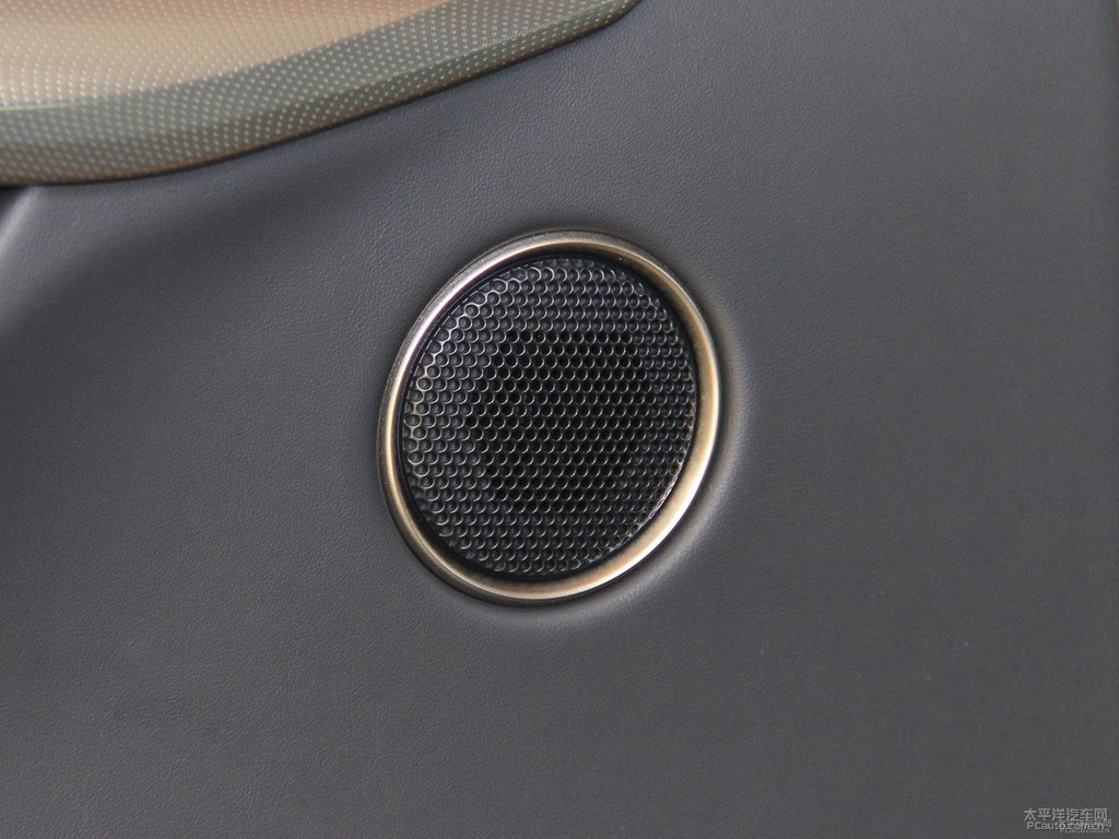 超音速石英白雷克薩斯NX車廂內(nèi)飾圖片