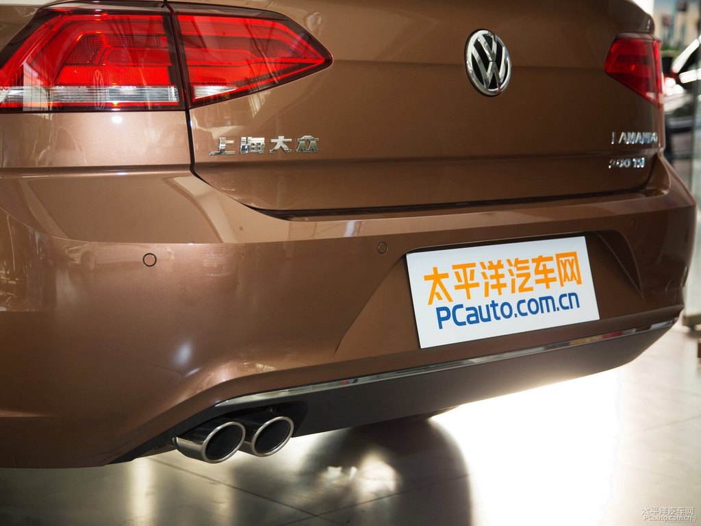 炫目金凌渡車尾外觀圖片