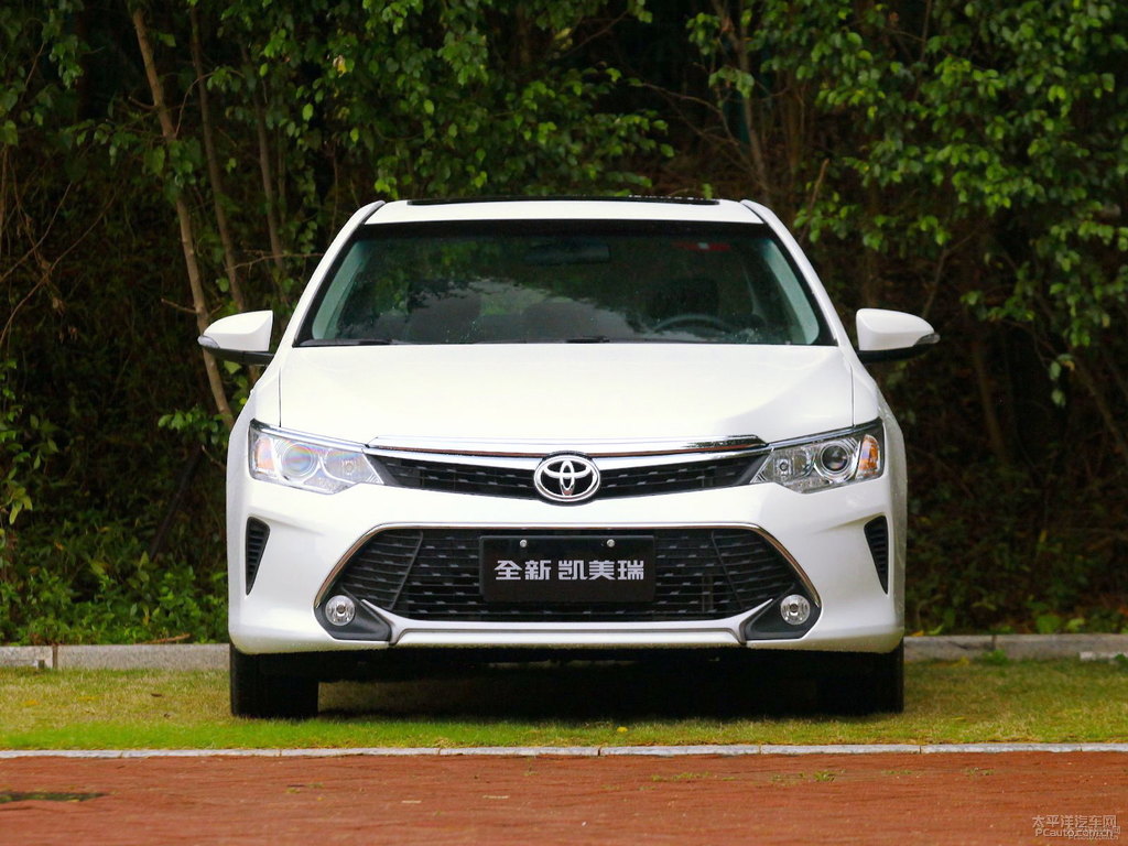 珍珠白凱美瑞整車外觀外觀圖片