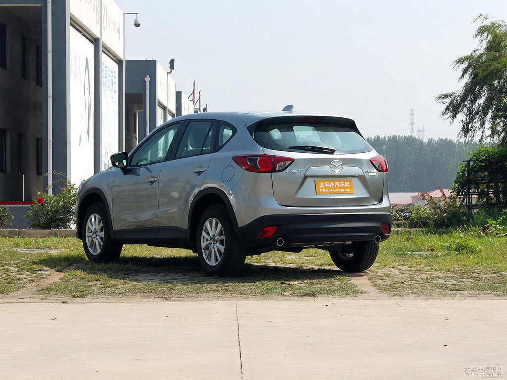 炫亮銀馬自達(dá)CX-5整車外觀外觀圖片