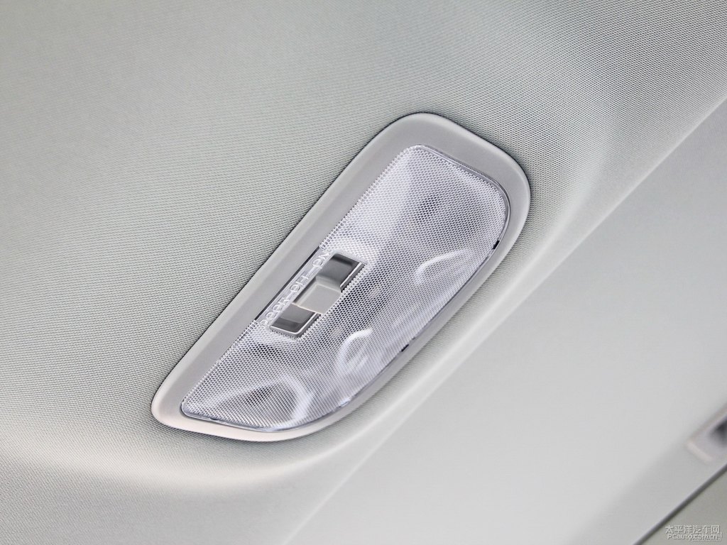 海洋藍(lán)新帝豪車廂內(nèi)飾圖片