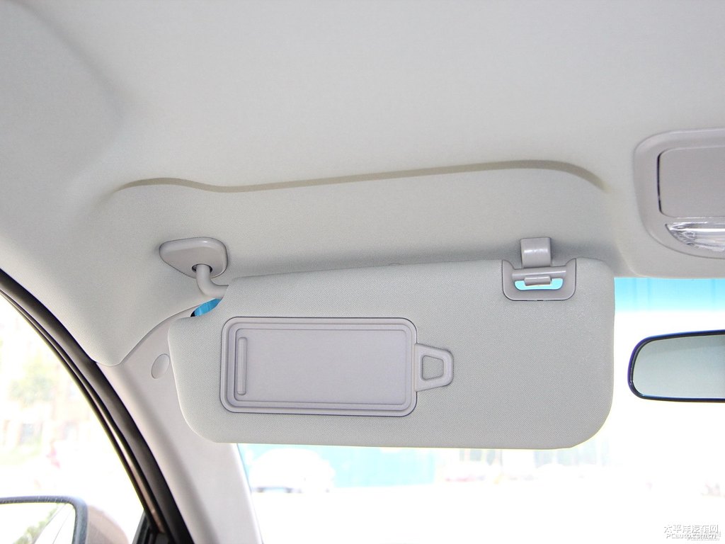 琥珀金新帝豪車廂內(nèi)飾圖片