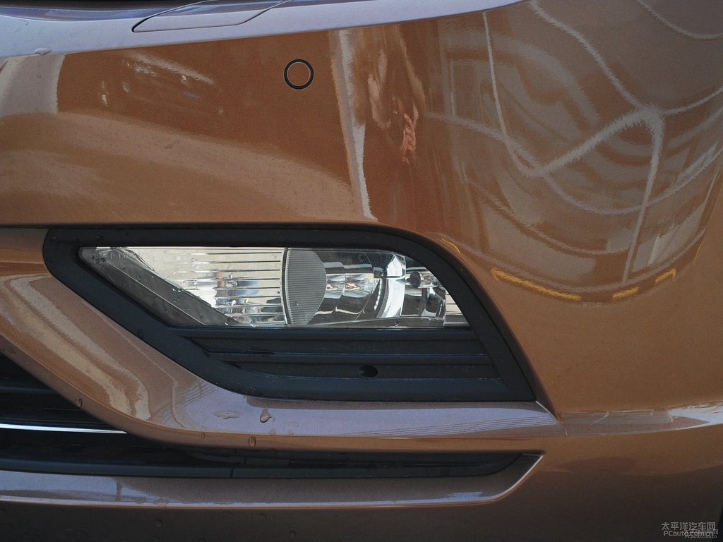 炫目金凌渡車頭外觀圖片