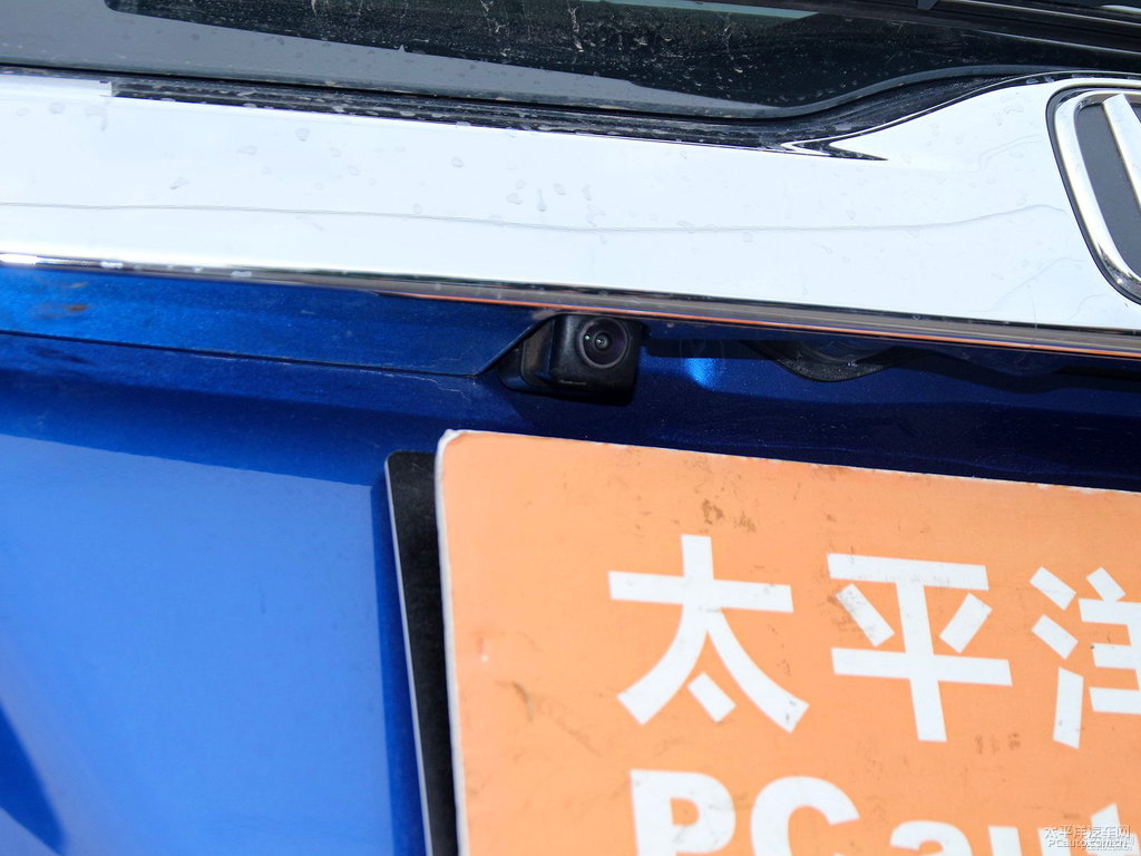 海洋藍飛度車尾外觀圖片