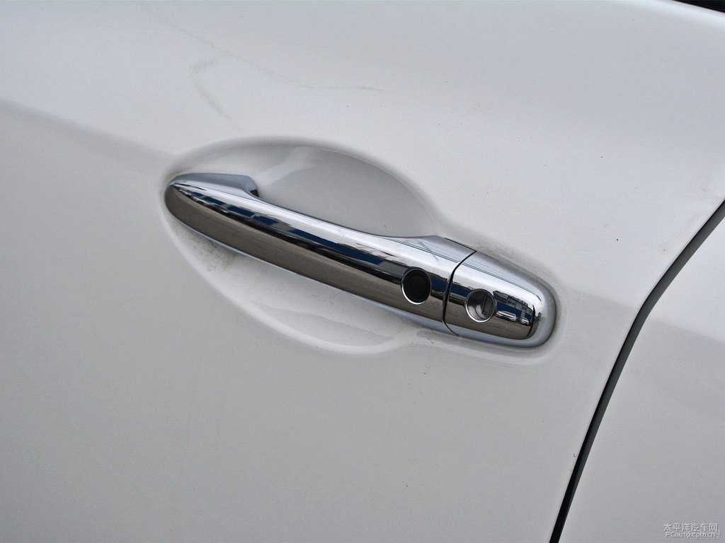 塔夫綢白思域車身外觀圖片
