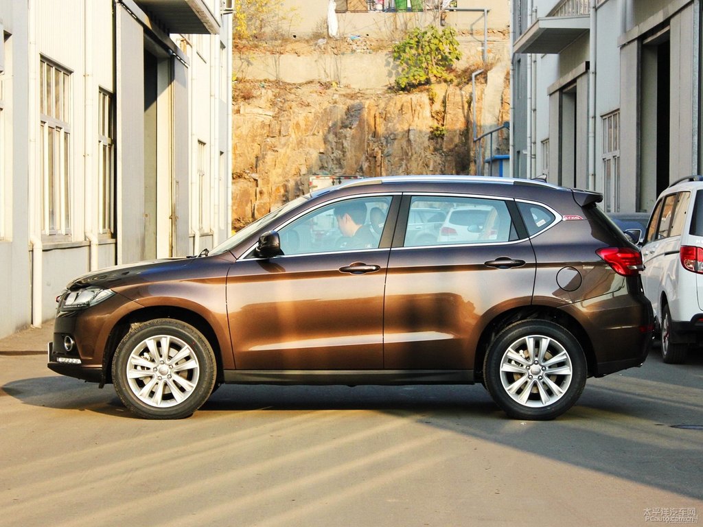 睿智棕哈弗H2整車外觀外觀圖片