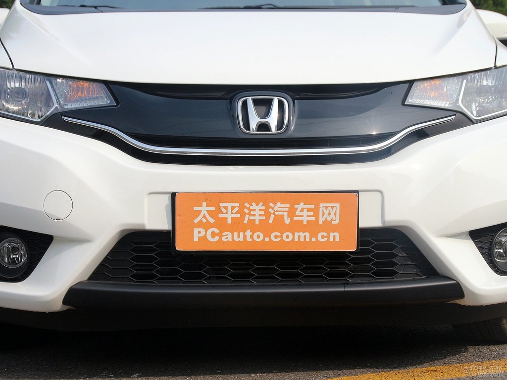 塔夫綢白飛度車(chē)頭外觀圖片