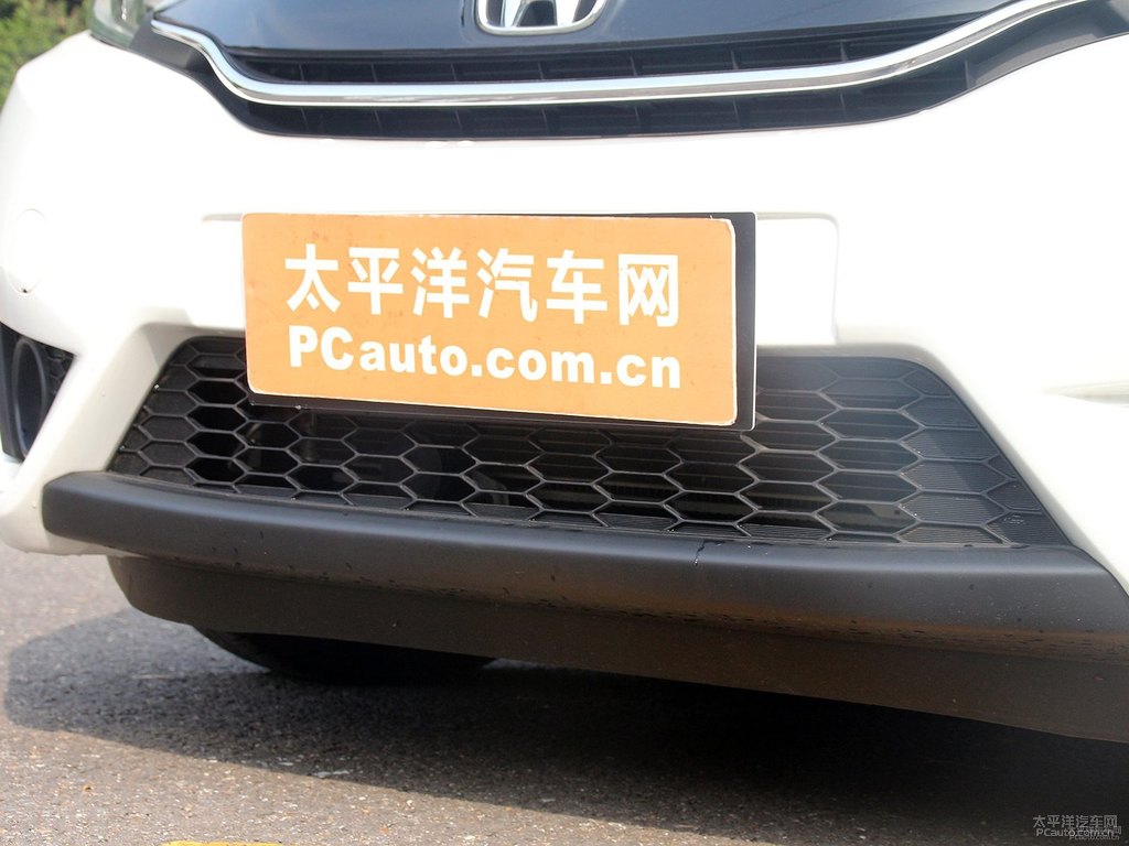 塔夫綢白飛度車頭外觀圖片