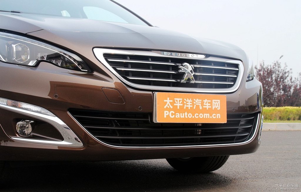 松木棕標致408車頭外觀圖片