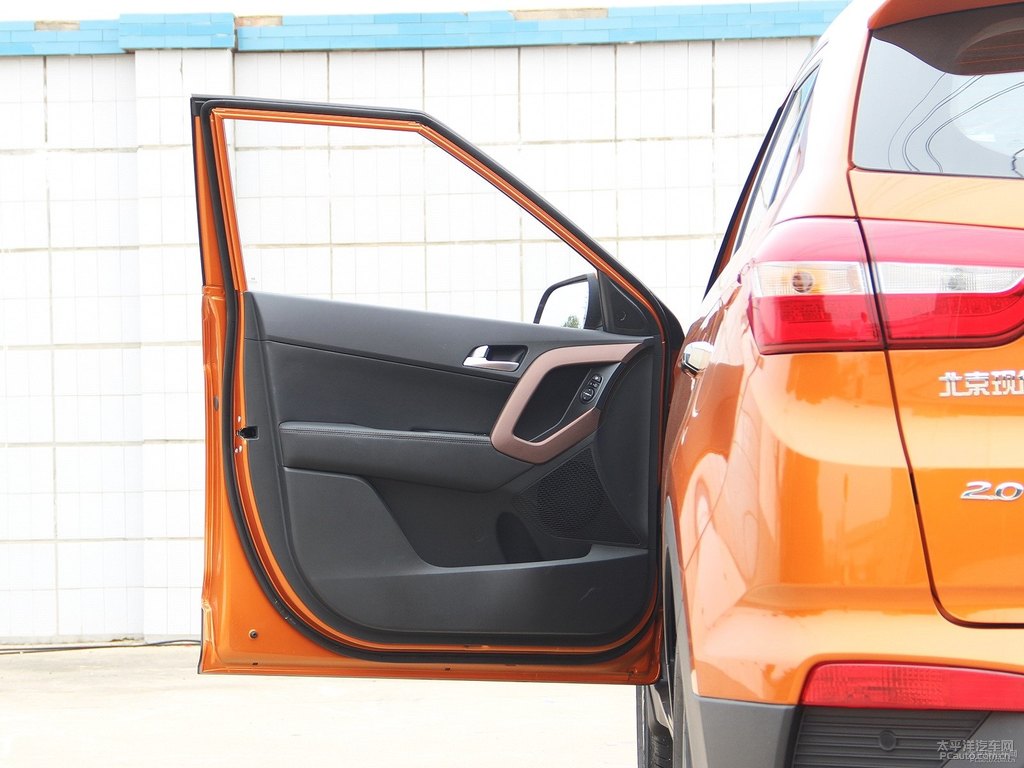 活力橙北京現(xiàn)代ix25車廂內(nèi)飾圖片