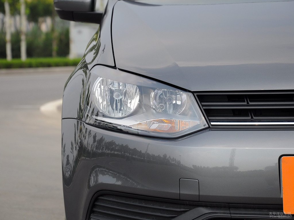 炫金灰大眾Polo車頭外觀圖片