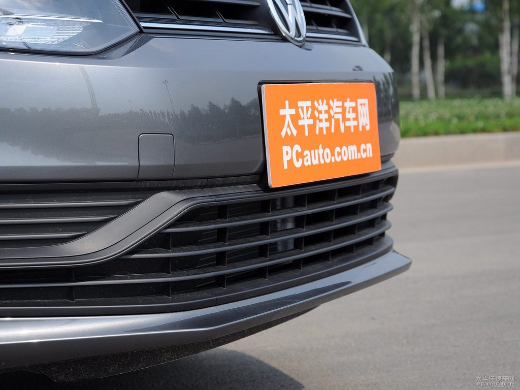 炫金灰大眾Polo車頭外觀圖片
