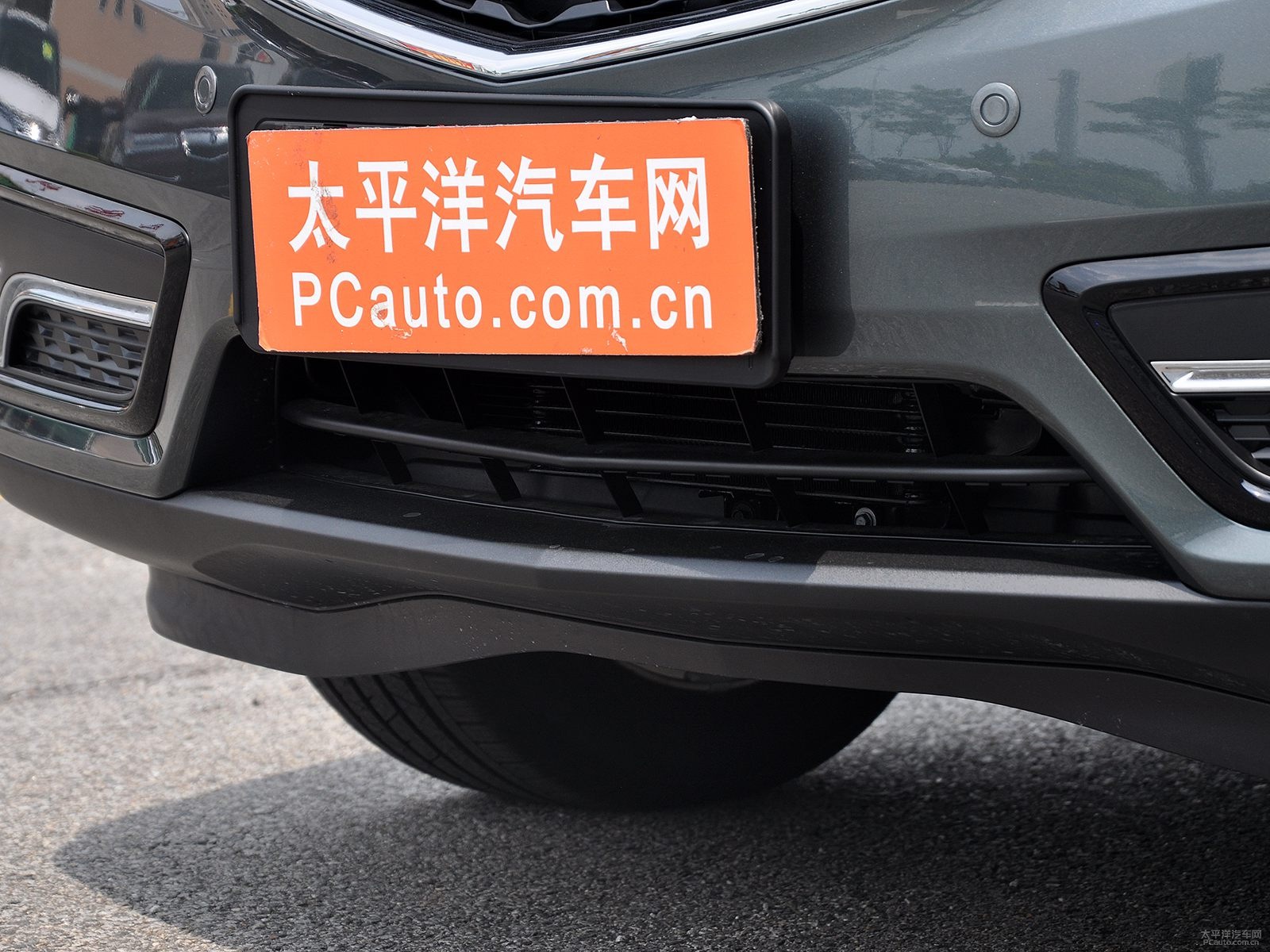 謳歌MDX外觀高清大圖
