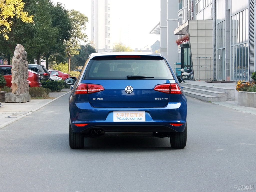 珊瑚藍(lán)高爾夫整車外觀外觀圖片