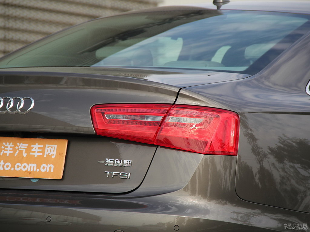 達(dá)科塔灰奧迪A6L車尾外觀圖片