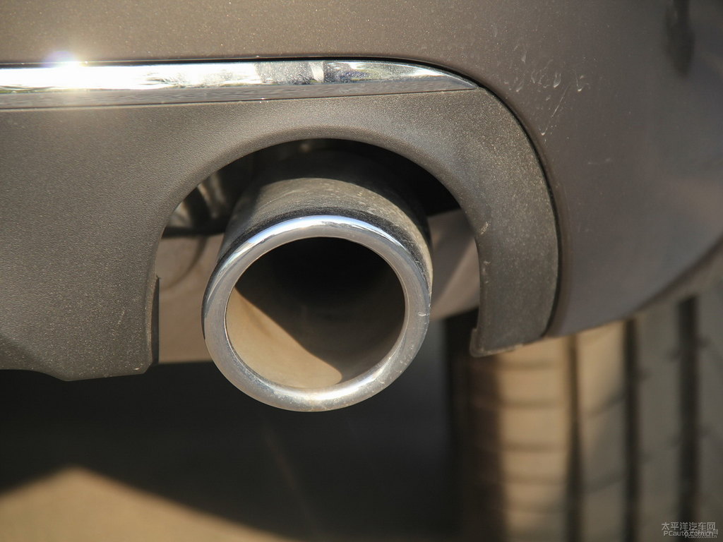 達(dá)科塔灰奧迪A6L車尾外觀圖片