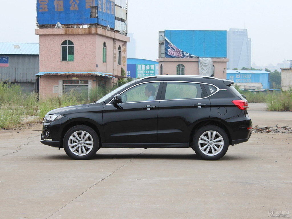 經(jīng)典黑哈弗H2整車外觀外觀圖片