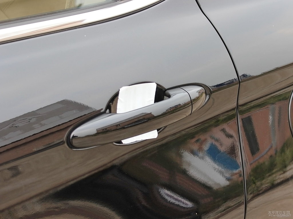 經(jīng)典黑哈弗H2車身外觀圖片