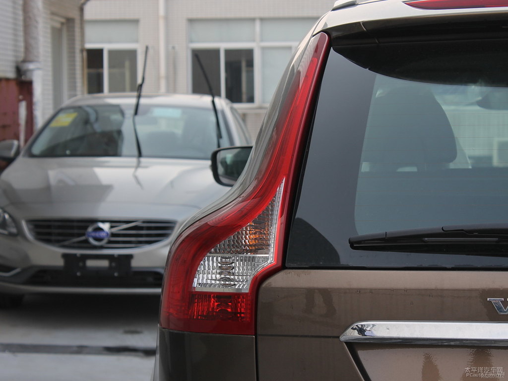 ĺɫ~֠XC60(M)܇β^DƬ