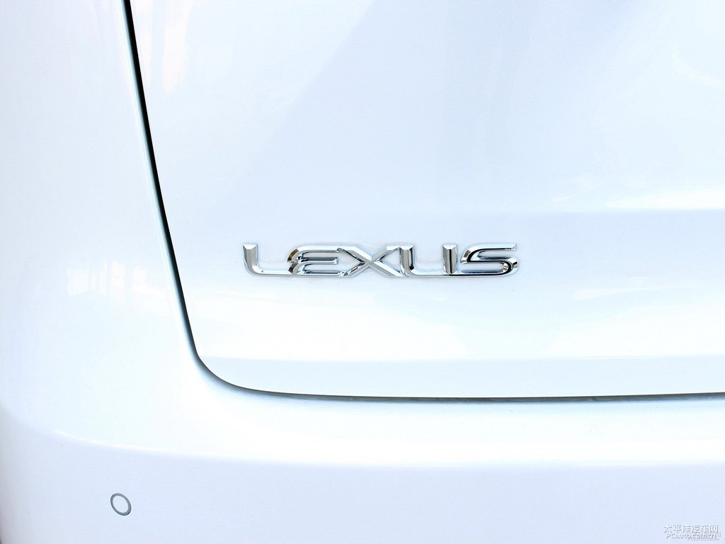 超音速石英白雷克薩斯NX車尾外觀圖片