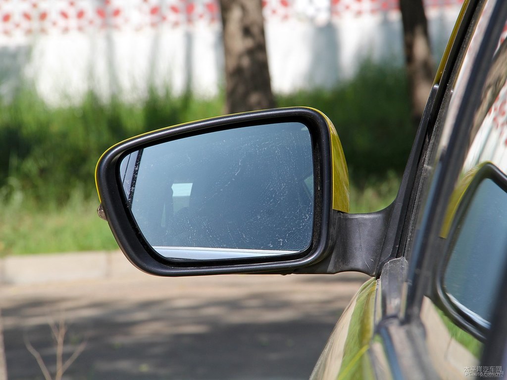 新帝豪車身外觀圖片