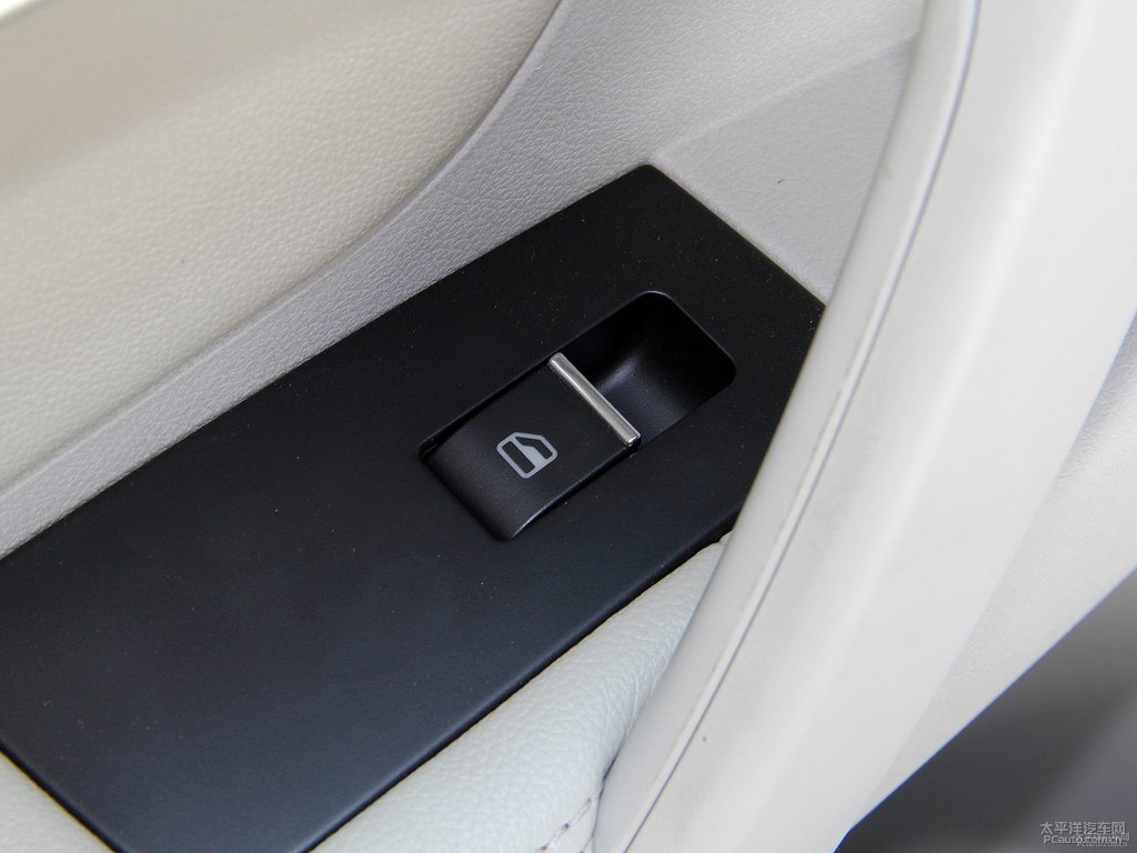 海洋藍新帝豪車廂內(nèi)飾圖片