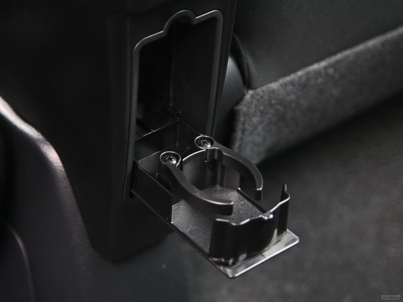 YARiS L 致炫空間高清大圖